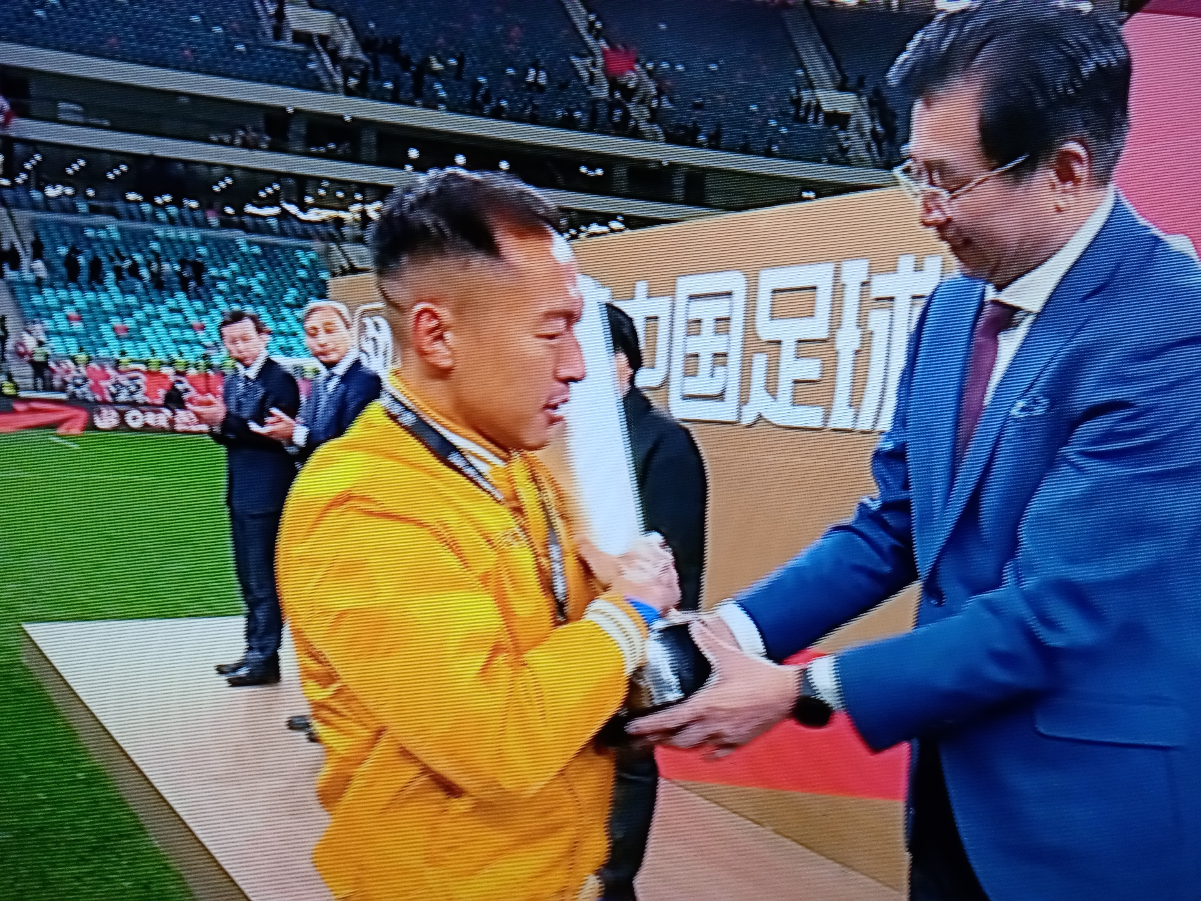 aoa体育培训-江苏苏宁主场大胜上海申花，士气大振的简单介绍