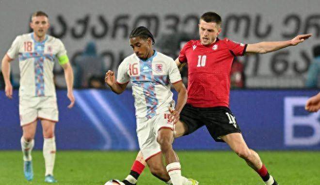 卢森堡队轻松取胜，顺利进级