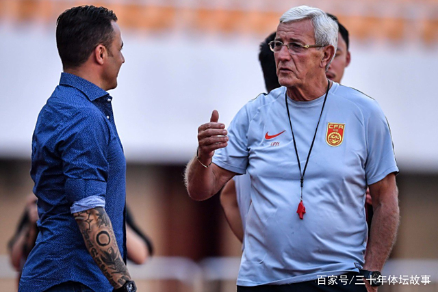 aoa体育课程-比赛暂停裁判因降雨原因，比赛无限期延期