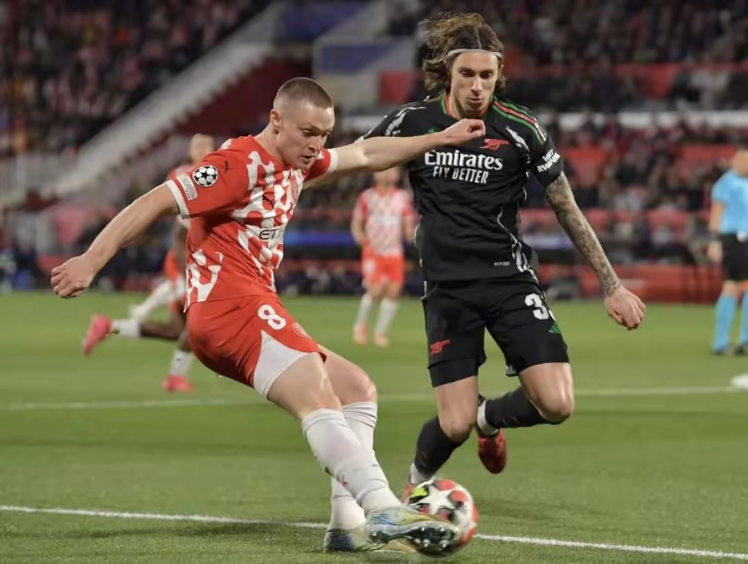 波兰国家队成功突围晋级下一轮