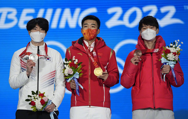 aoa体育课程-爱尔兰选手刷新纪录，登上领奖台