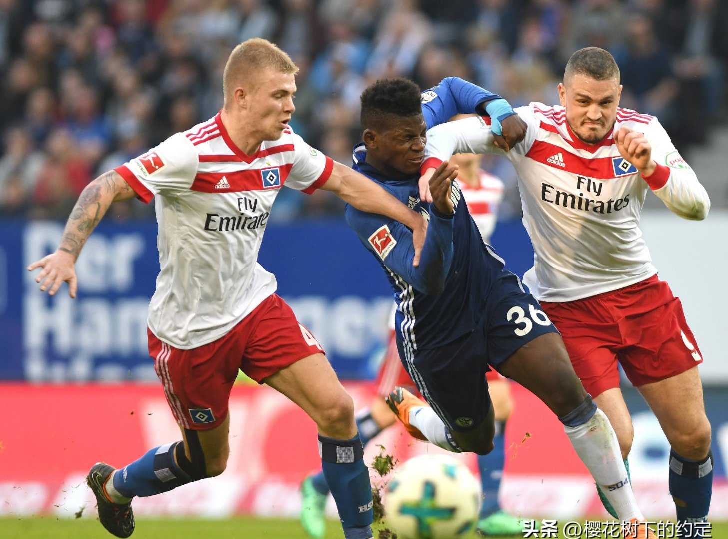 汉堡锋线进攻火力全开，带领球队战胜对手的简单介绍