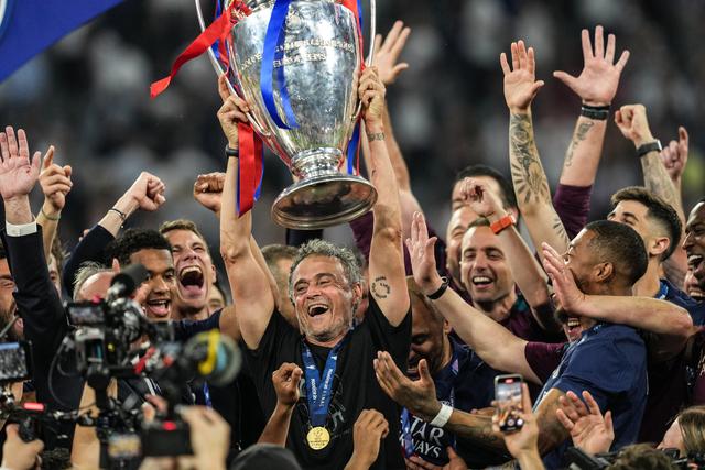 国际比赛中球队获得耀眼胜利