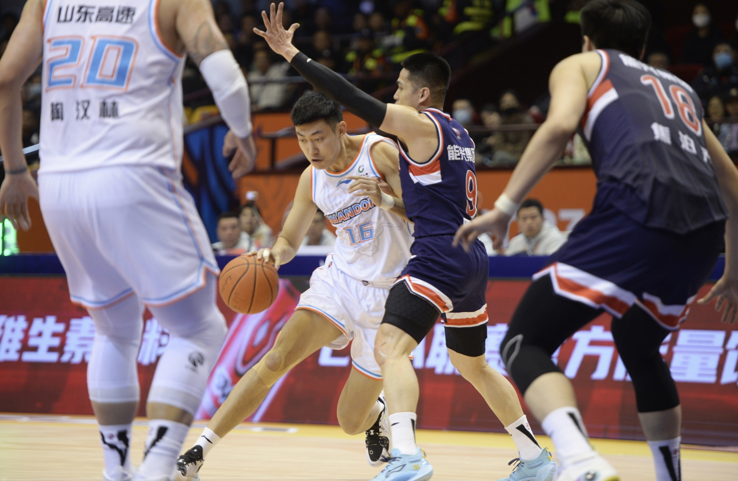 aoa体育官网-勇士队和马刺队在CBA比赛中展现出了高超的篮球水平的简单介绍